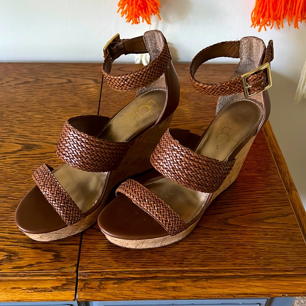 BCBG 8.5 Platform Sandals Tan and cork